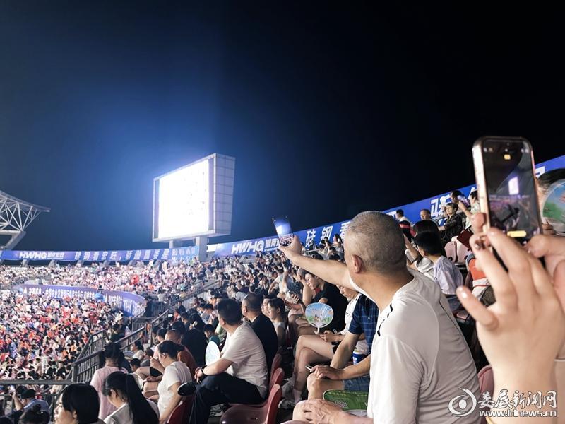 开云-“娄超”踢火民生消费：400万客流带热烟火气 福利惠民乐万家